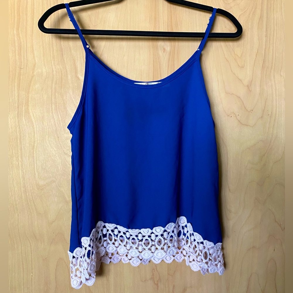 Lightweight top with crochet lace